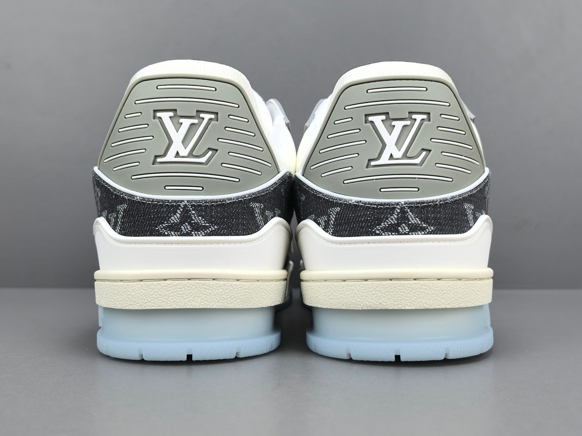 Lv Trainer