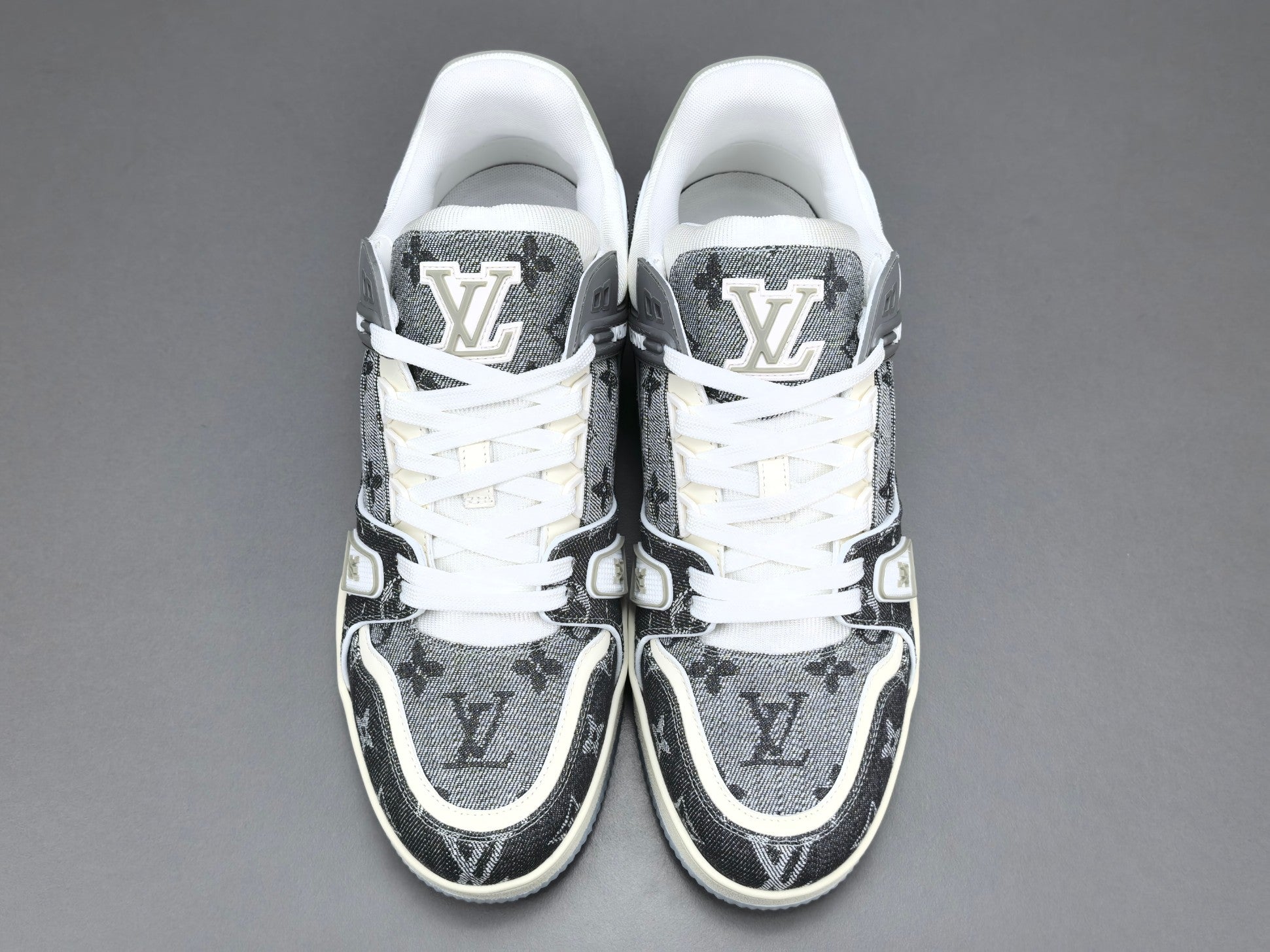 Lv Trainer