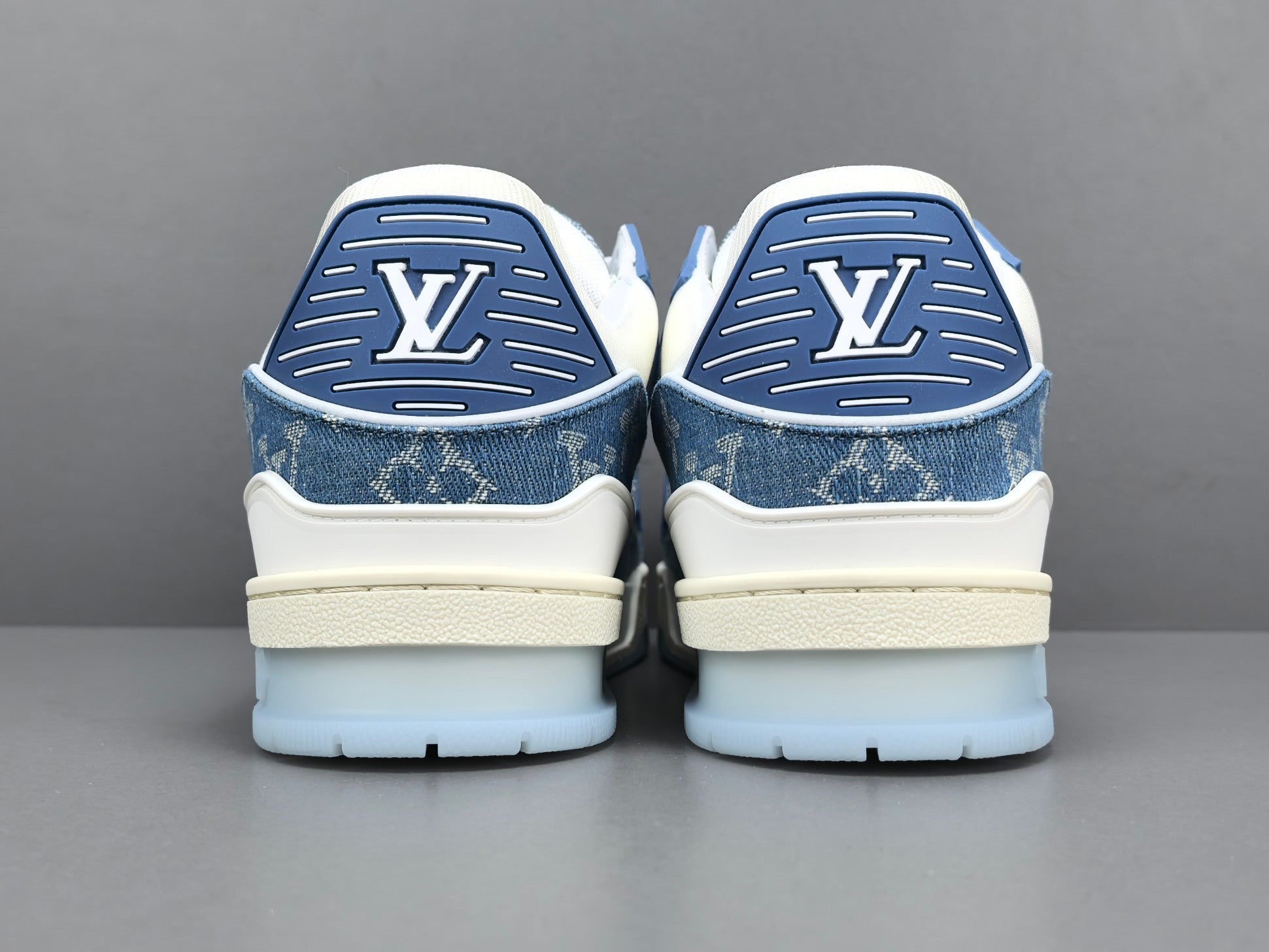 Lv Trainer