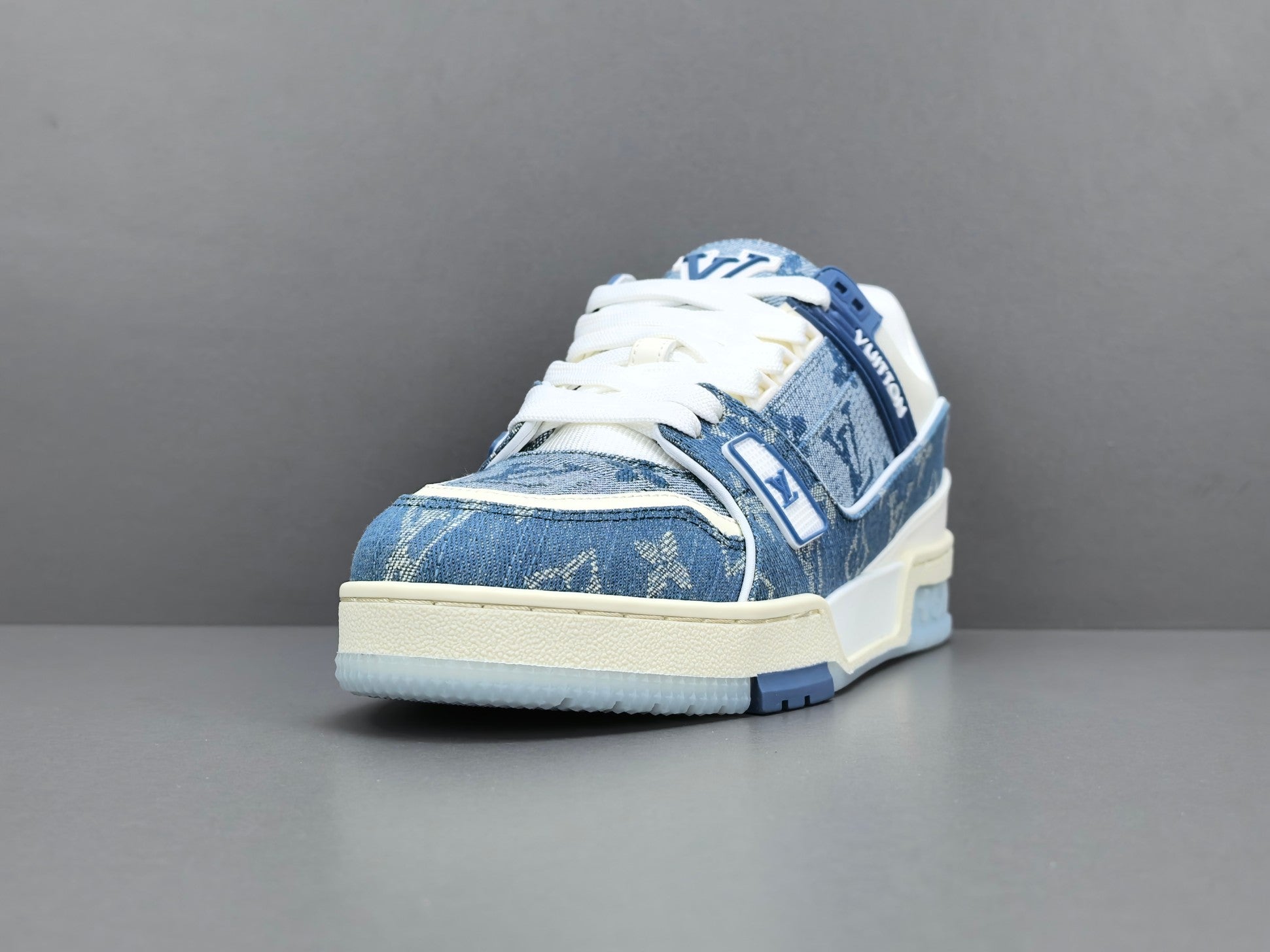 Lv Trainer