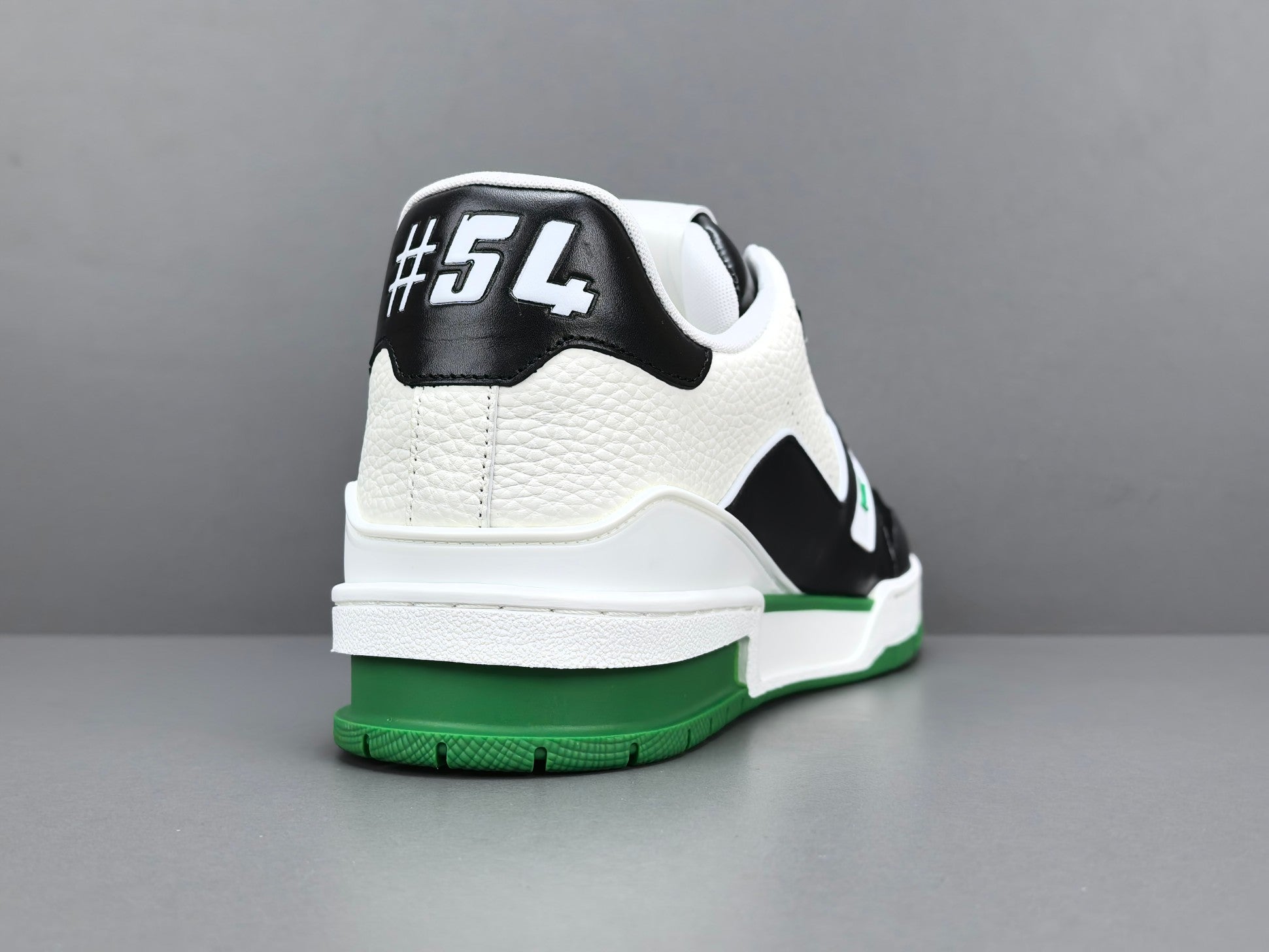 Lv Trainer