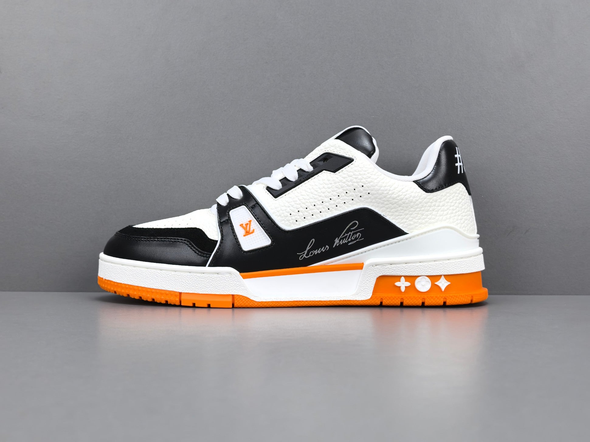 Lv Trainer