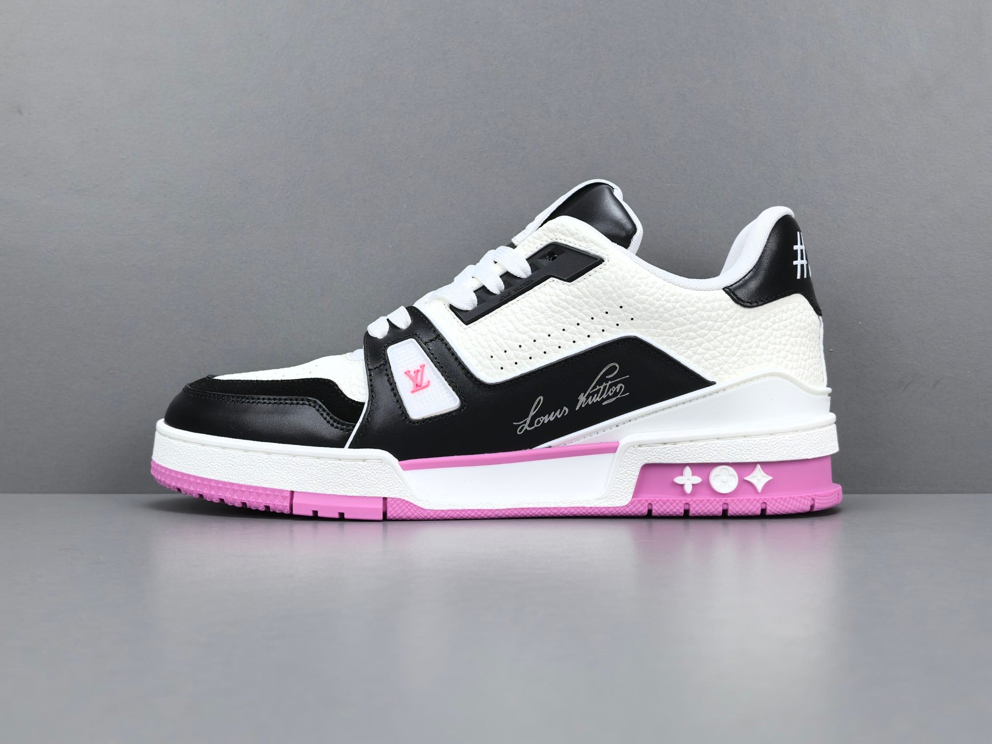 Lv Trainer