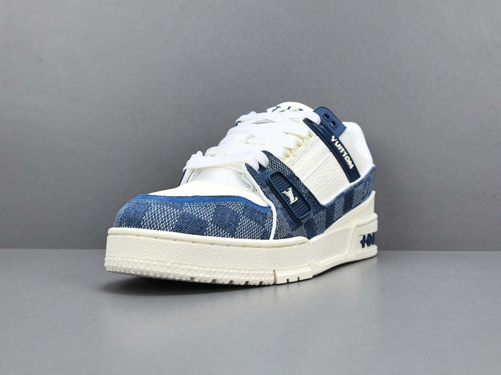 Lv Trainer