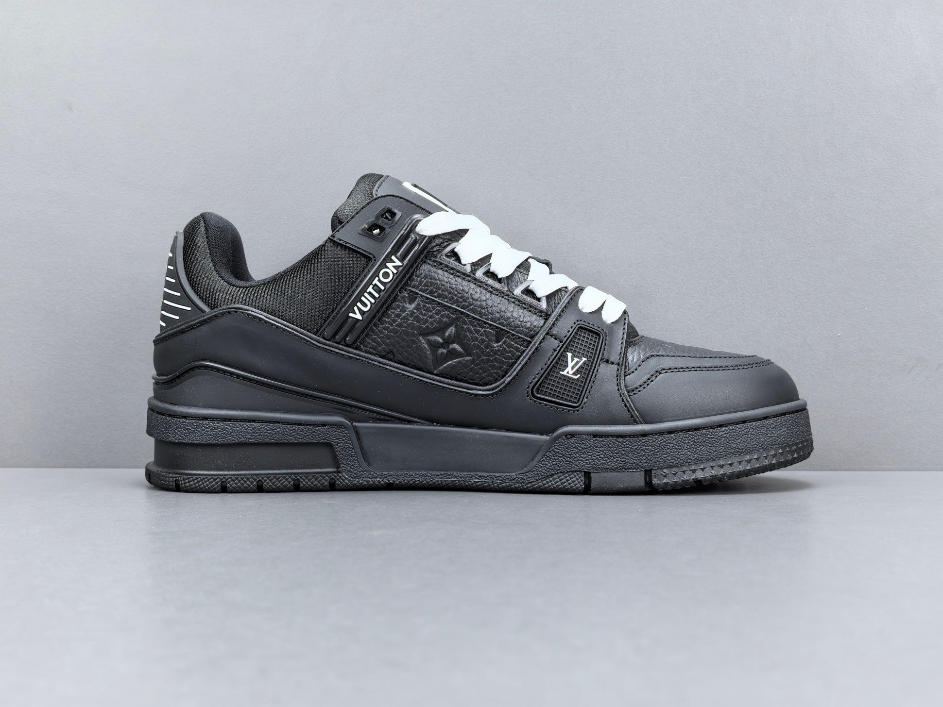 Lv Trainer