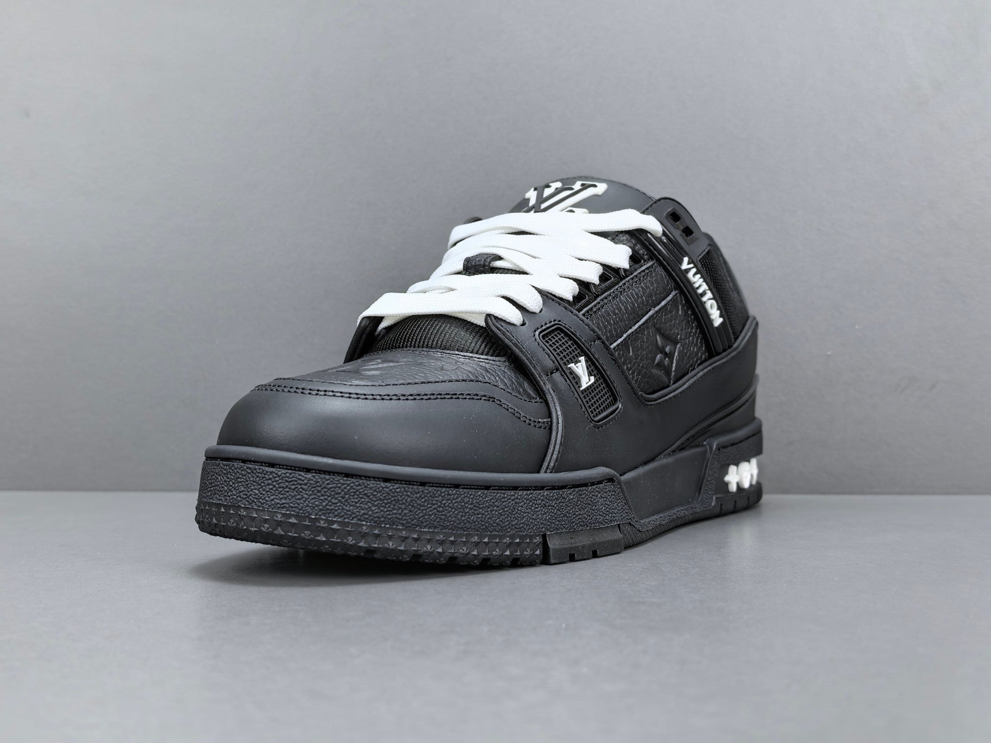 Lv Trainer