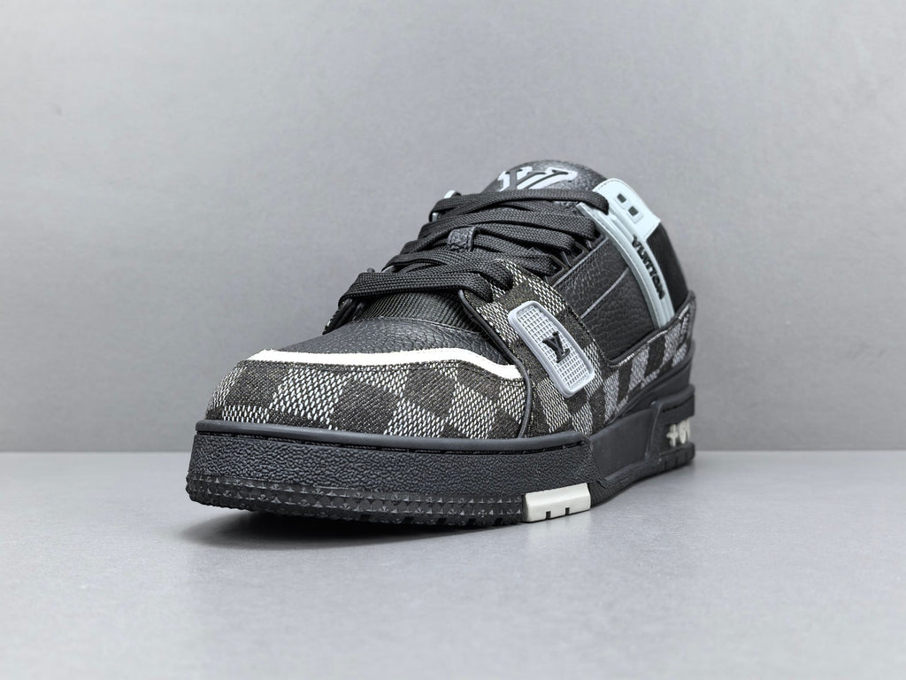 Lv Trainer