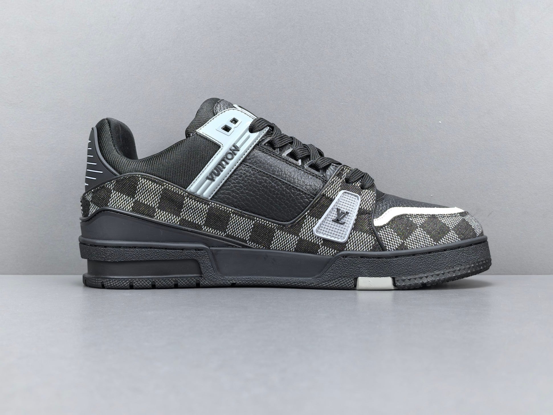 Lv Trainer