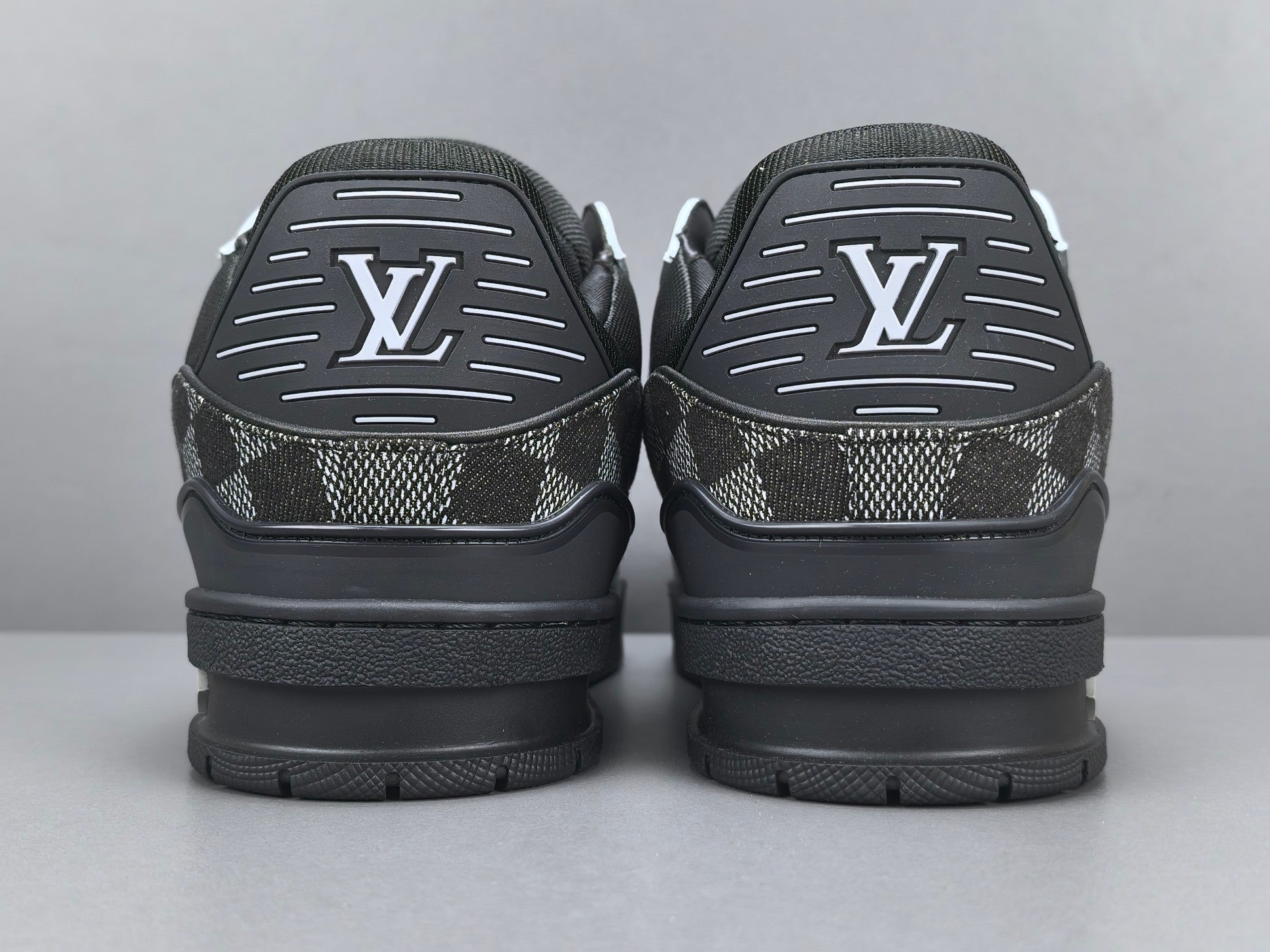 Lv Trainer