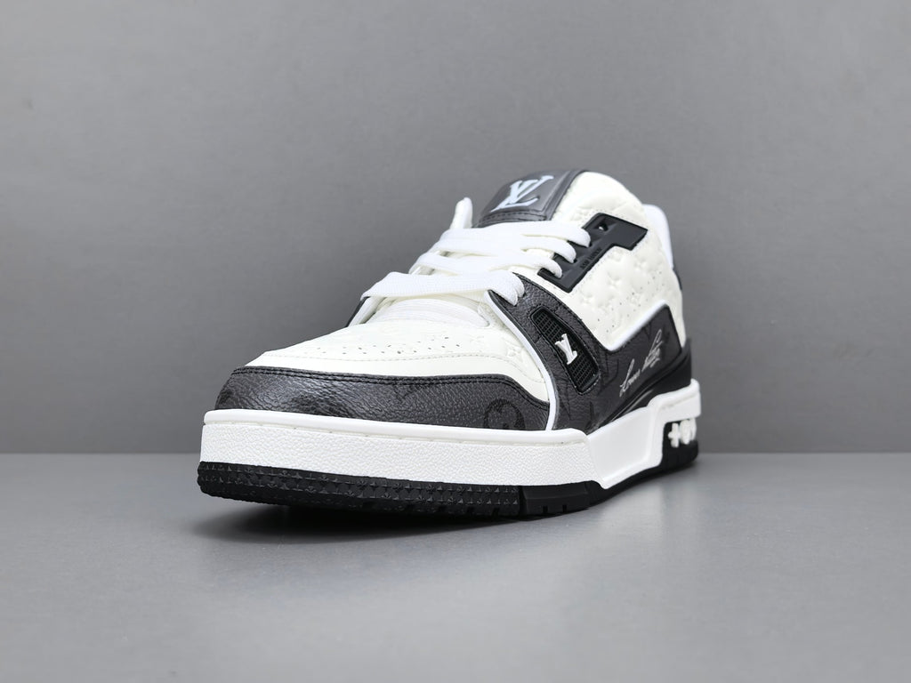 Lv Trainer