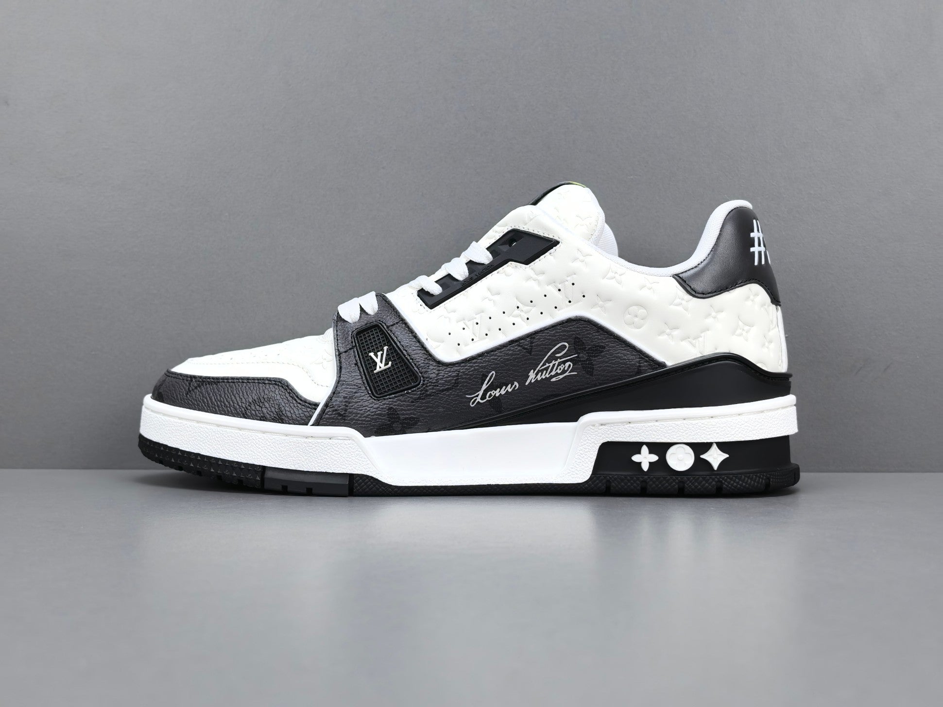 Lv Trainer