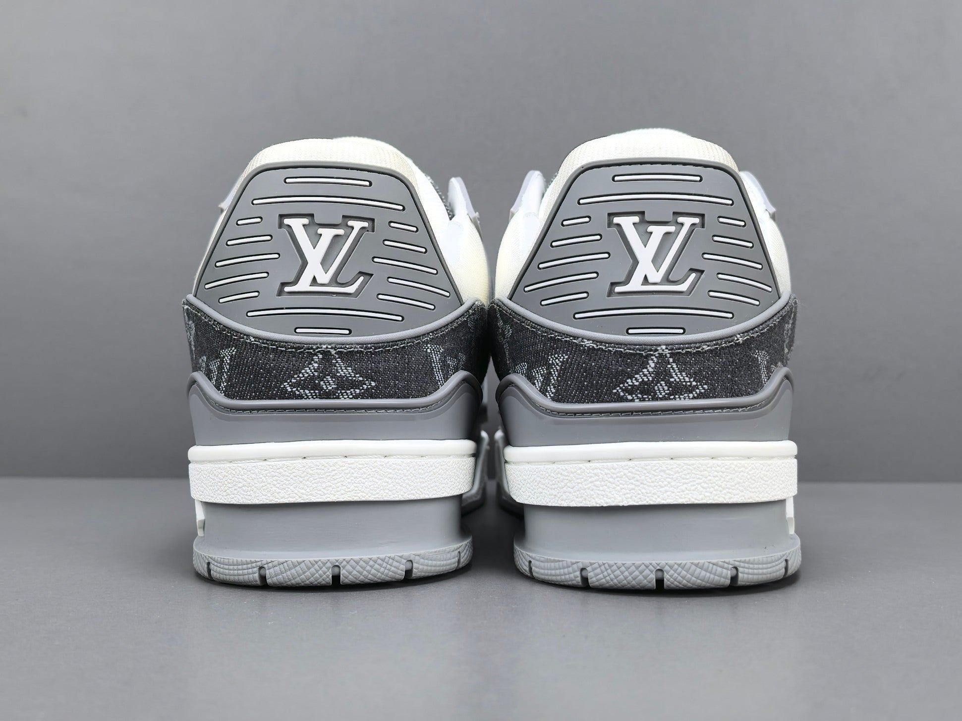 Lv Trainer