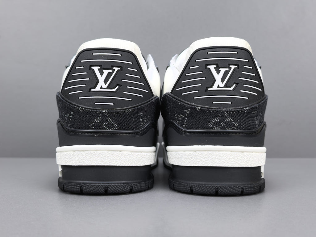 Lv Trainer