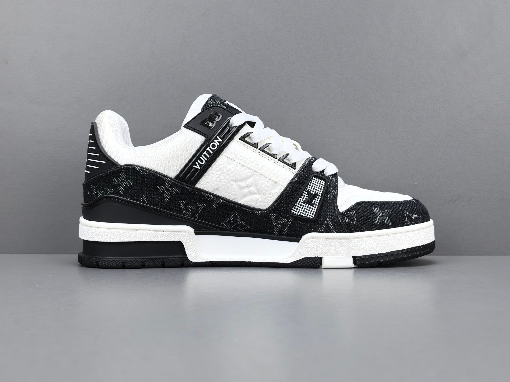 Lv Trainer