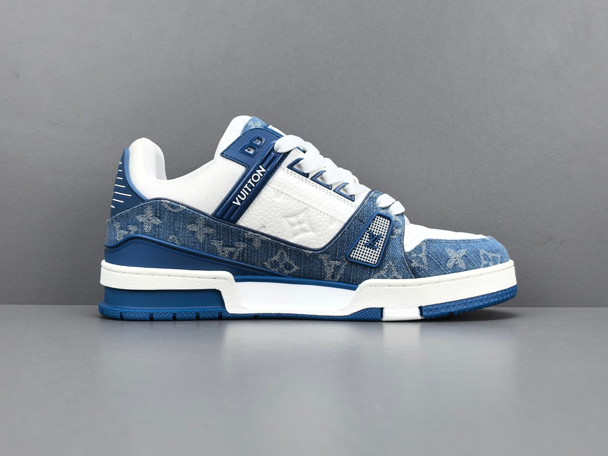 Lv Trainer