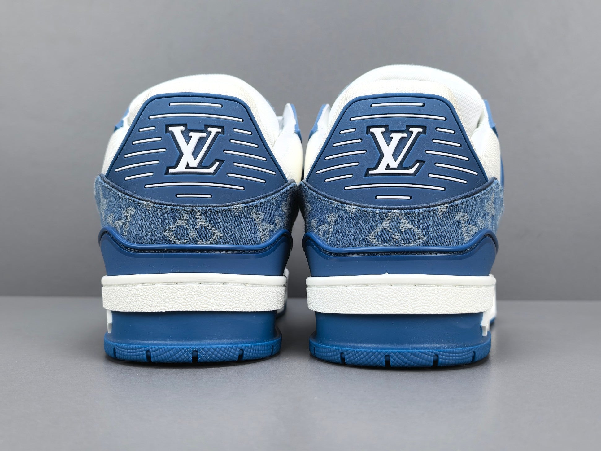 Lv Trainer