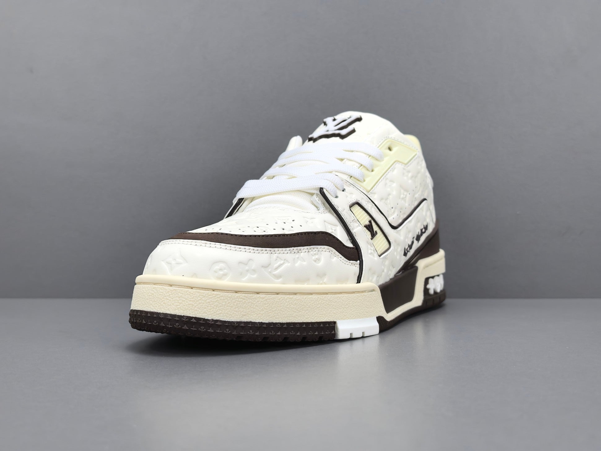 Lv Trainer