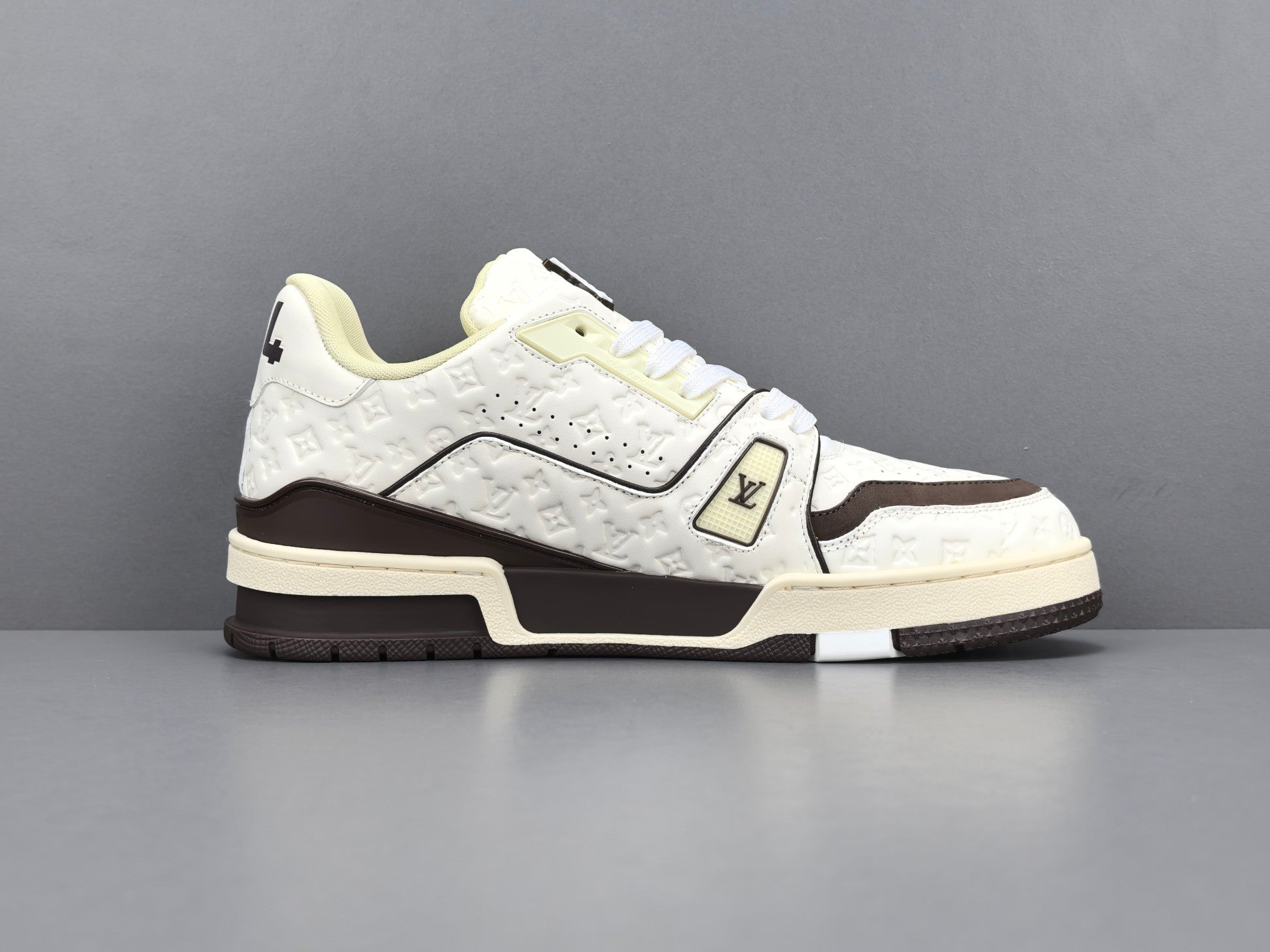 Lv Trainer