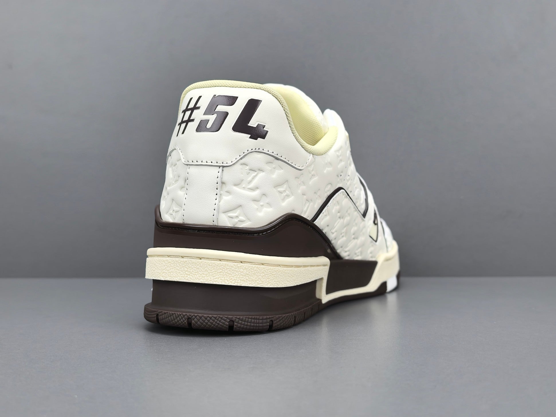 Lv Trainer