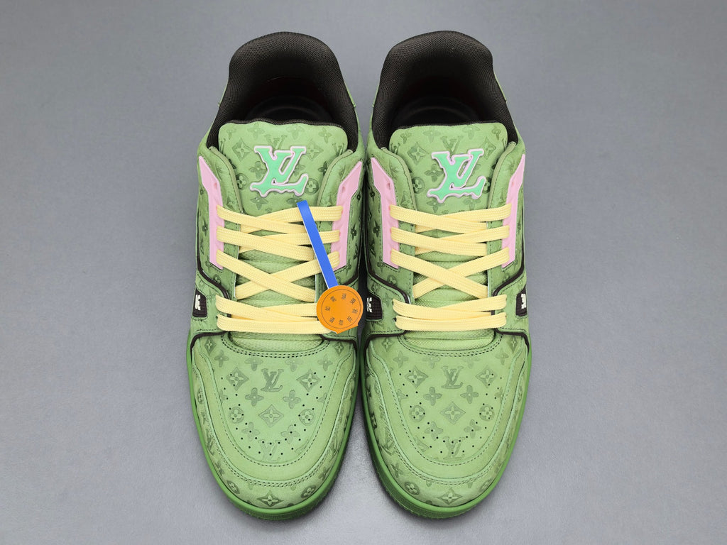 Lv Trainer