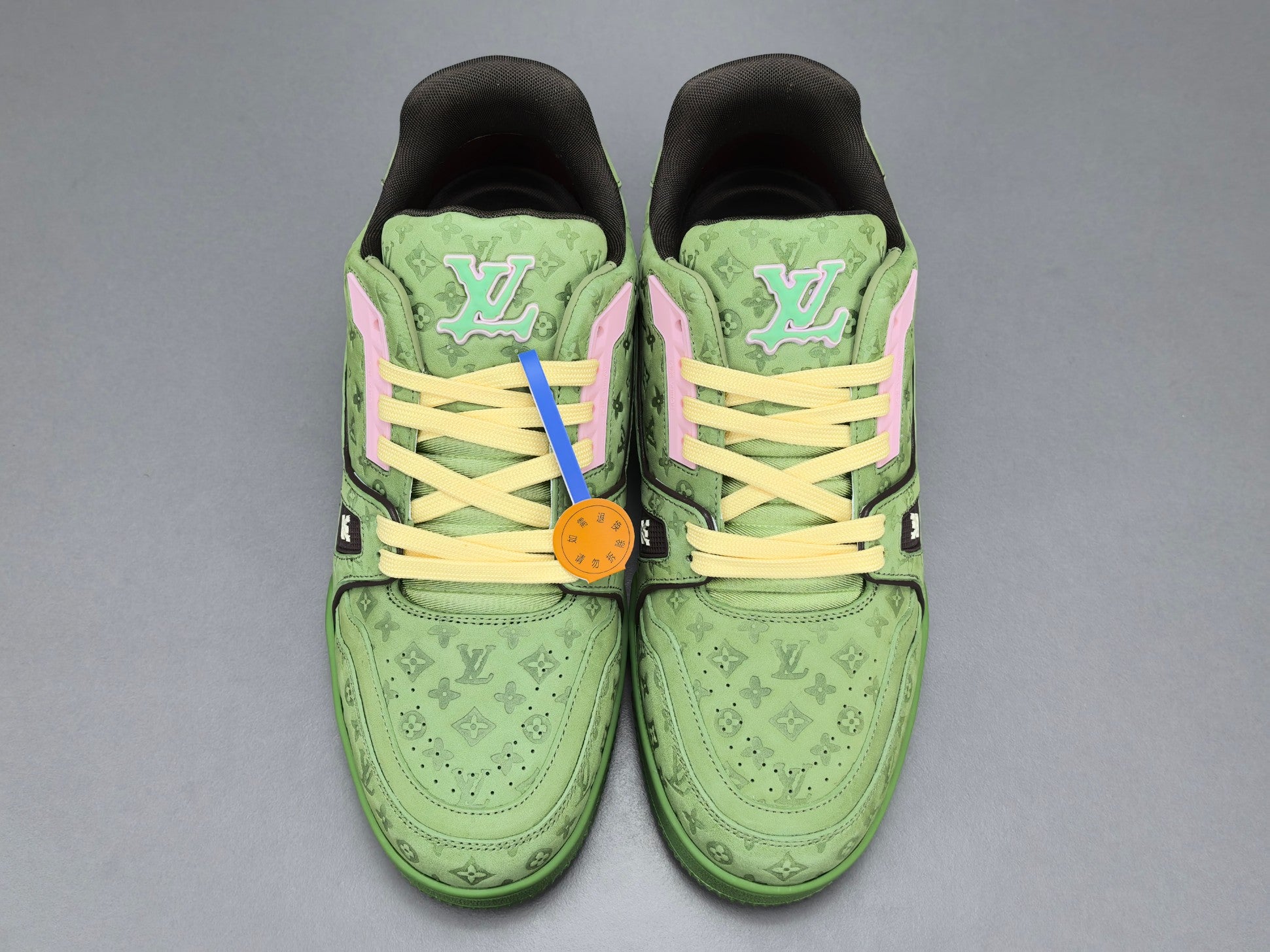 Lv Trainer