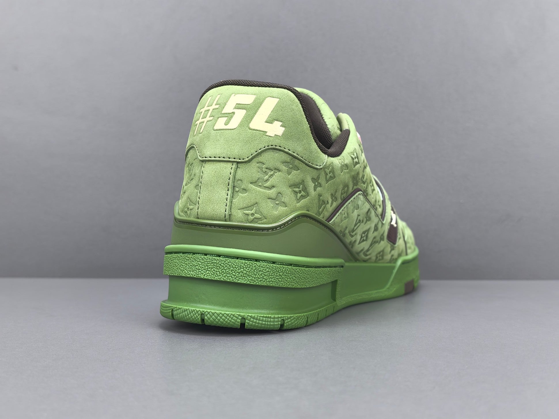 Lv Trainer