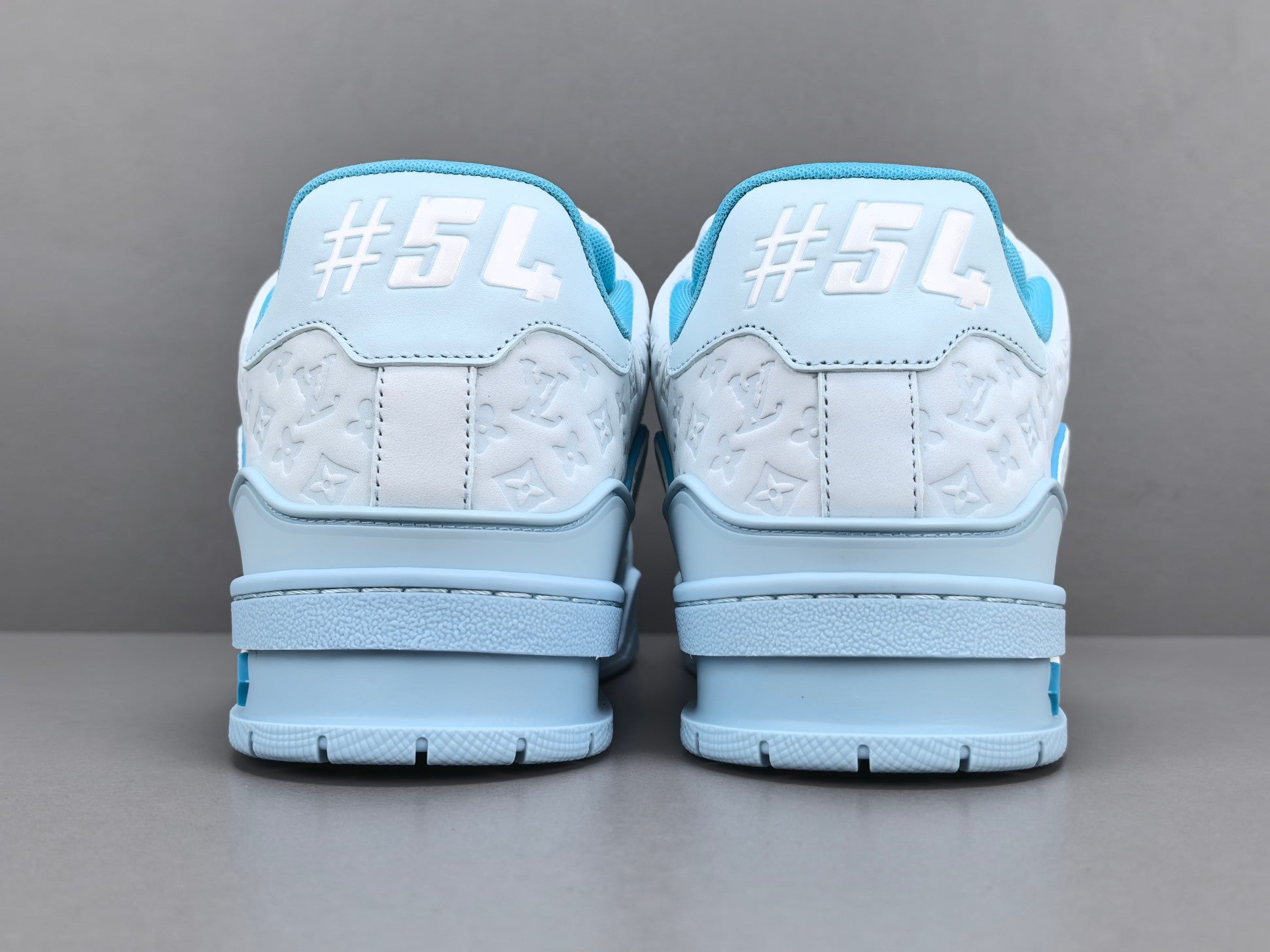 Lv Trainer