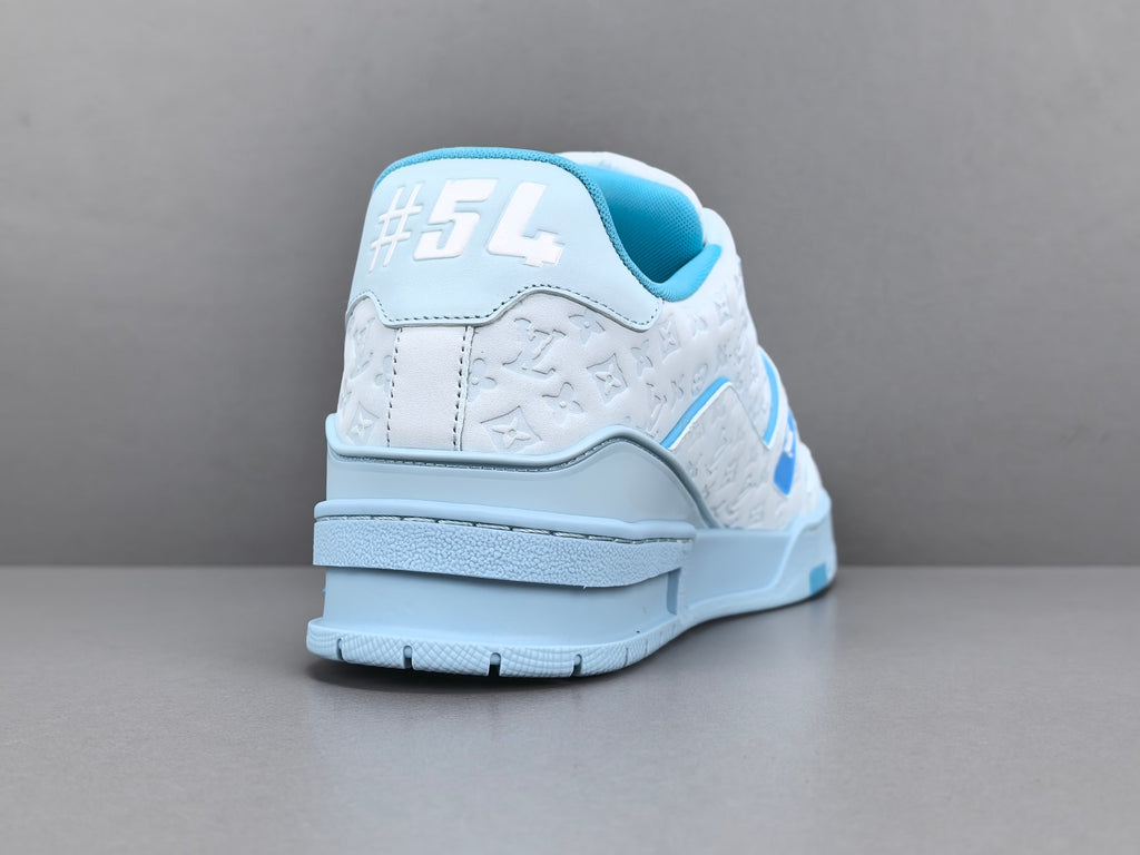 Lv Trainer