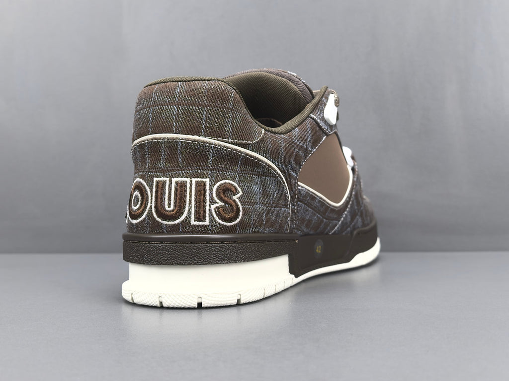 Lv Trainer