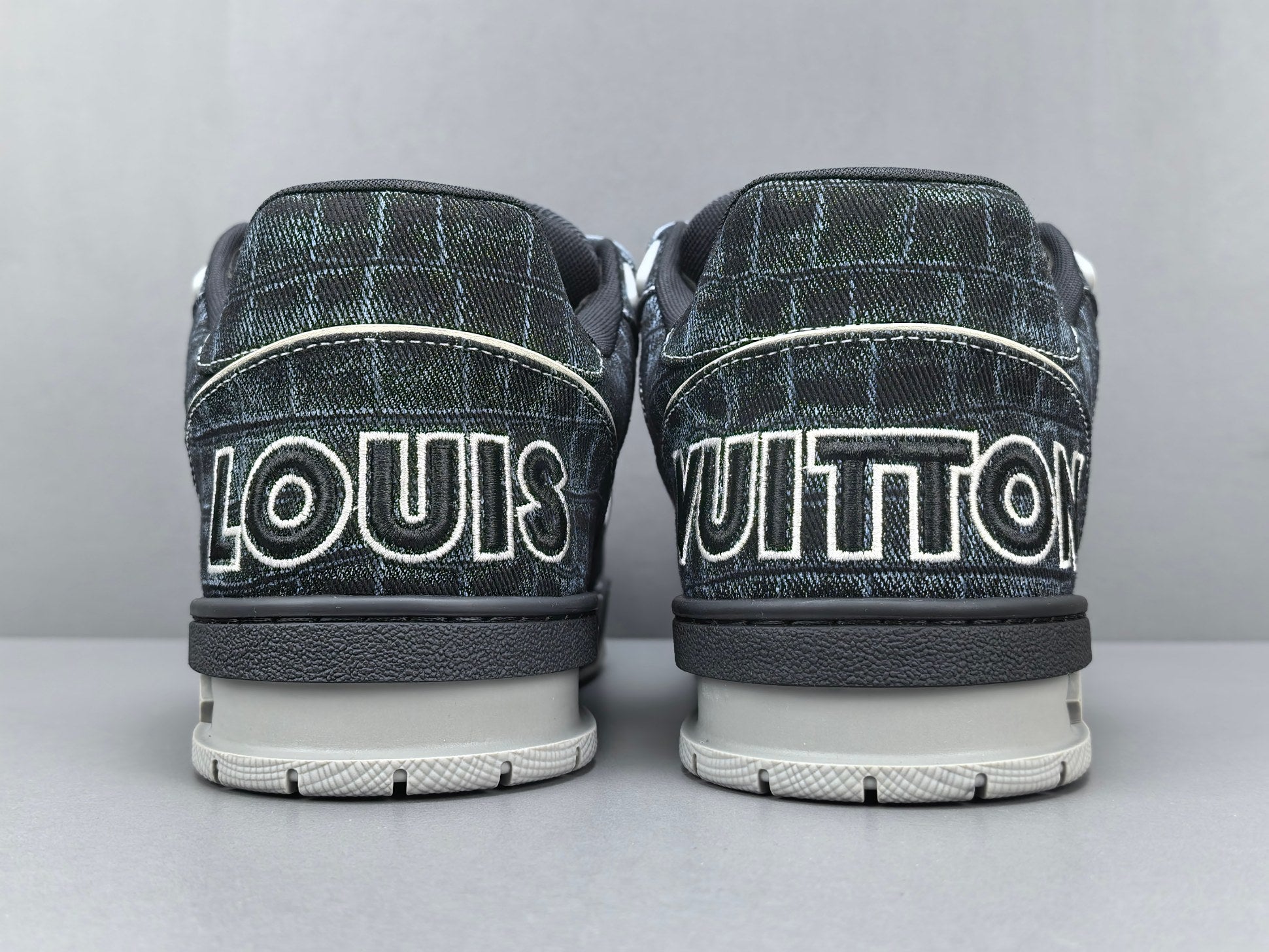 Lv Trainer