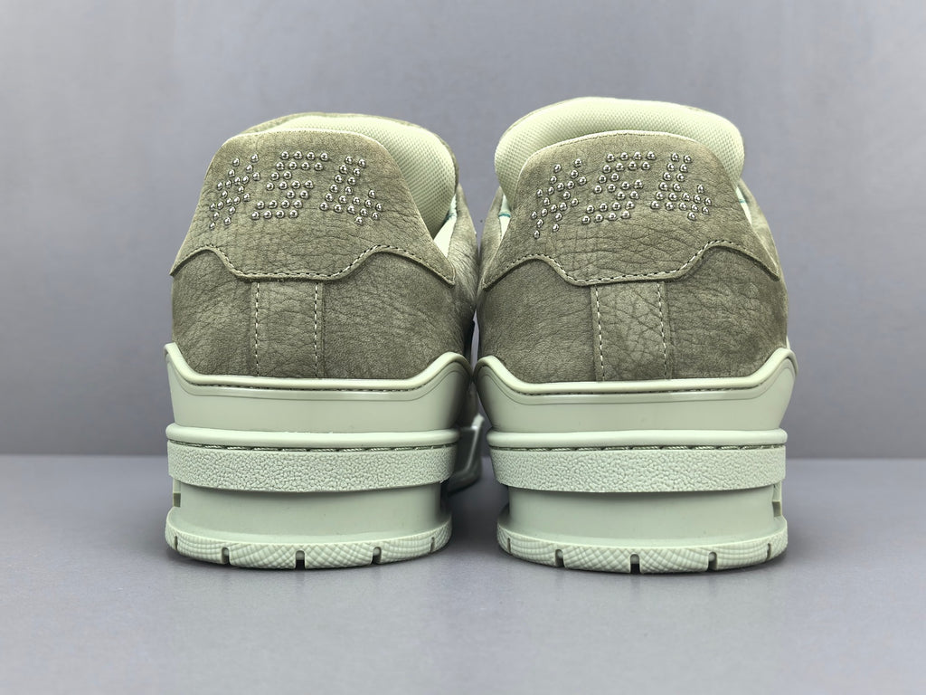 Lv Trainer