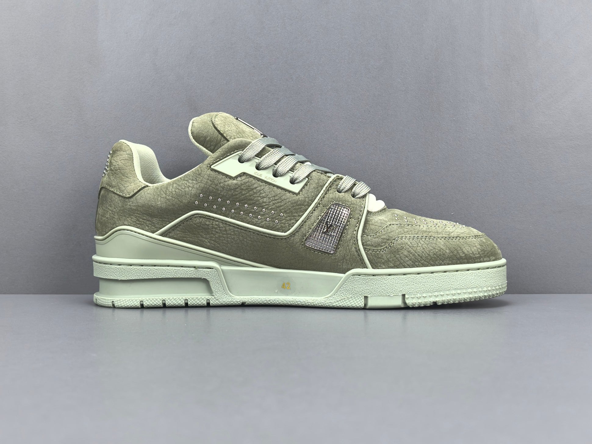 Lv Trainer