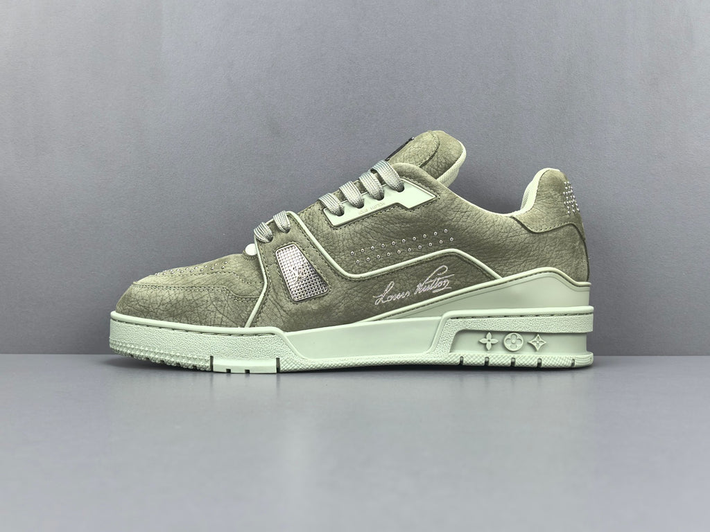 Lv Trainer