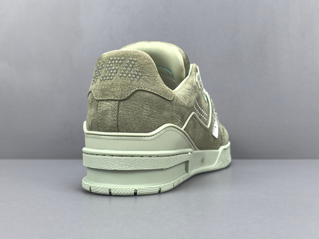 Lv Trainer