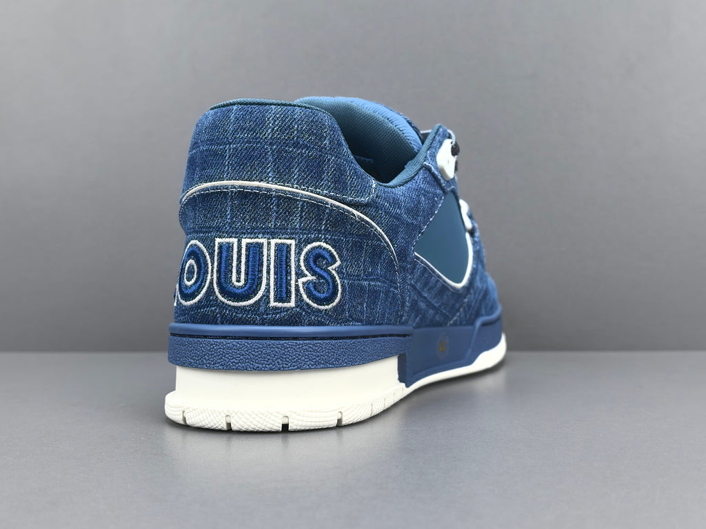 Lv Trainer