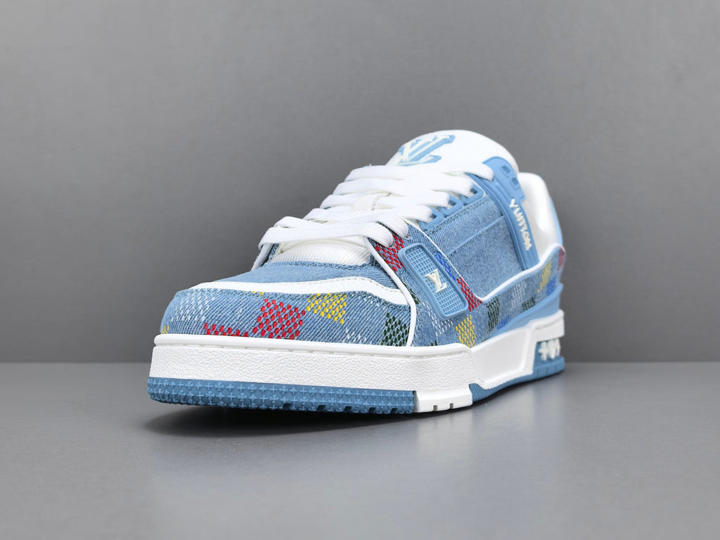 Lv Trainer