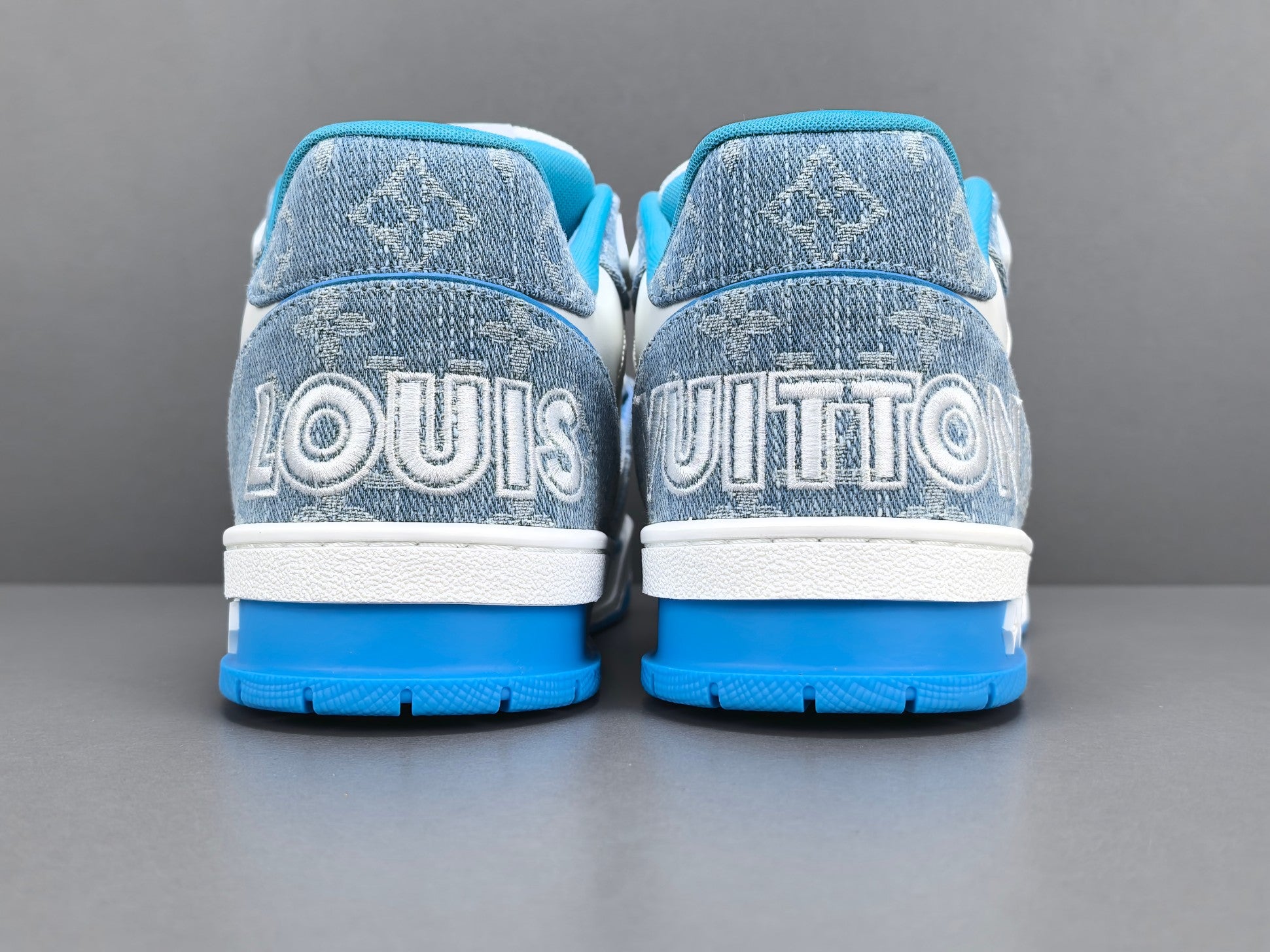 Lv Trainer