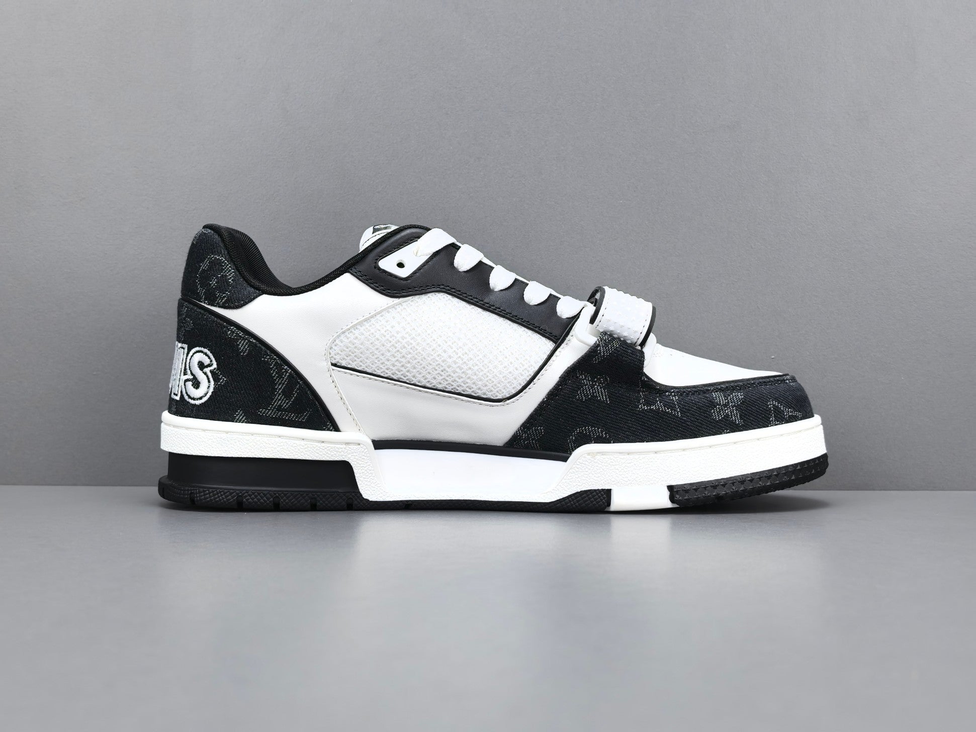 Lv Trainer
