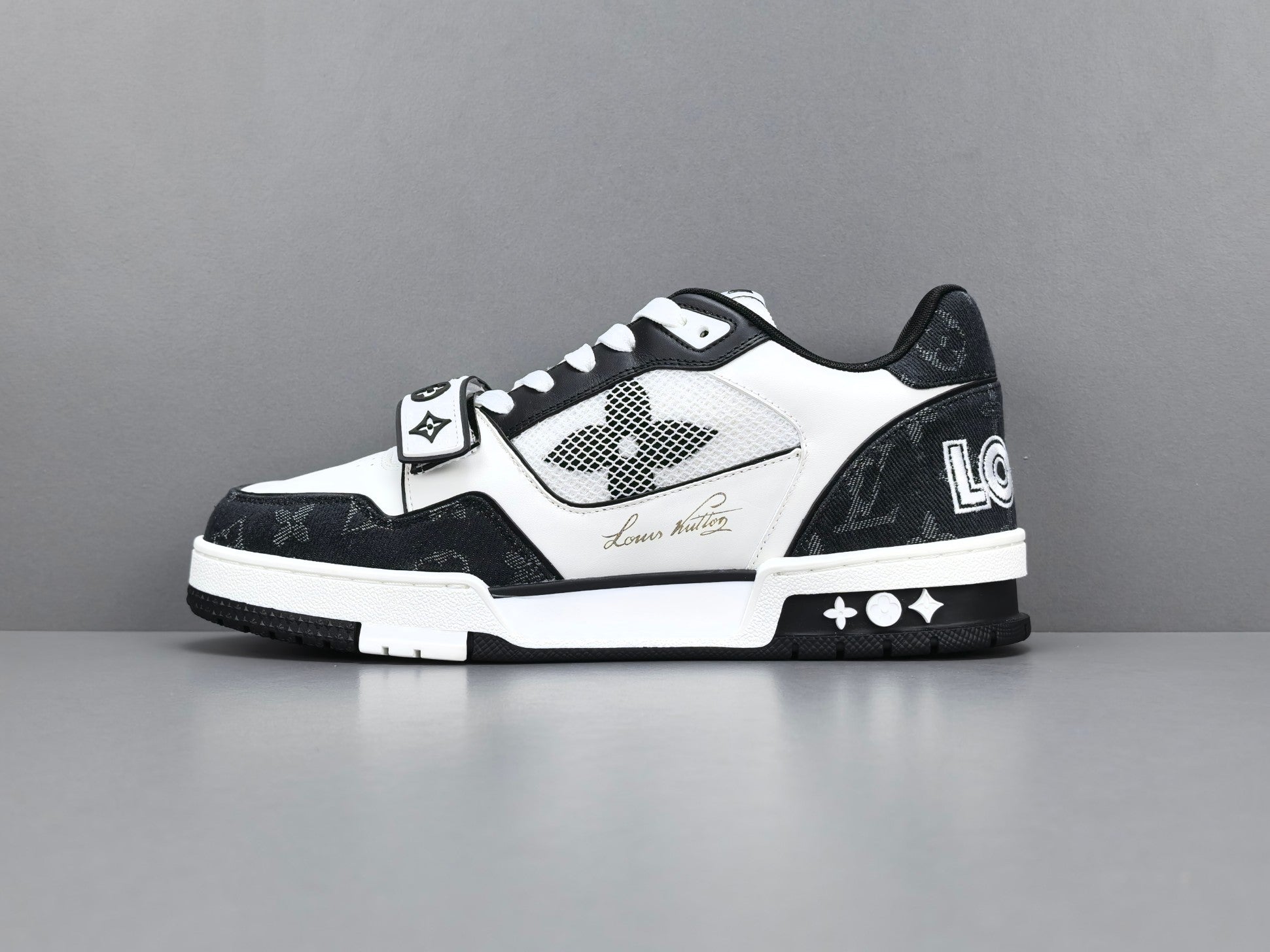 Lv Trainer