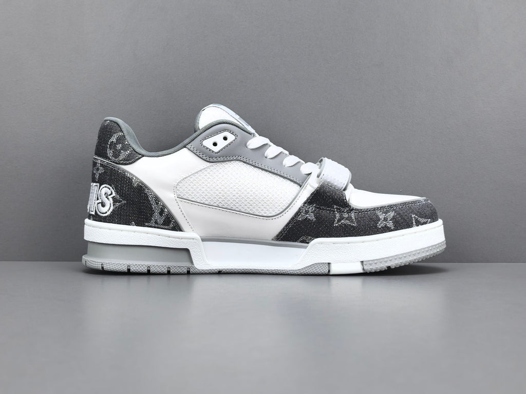 Lv Trainer