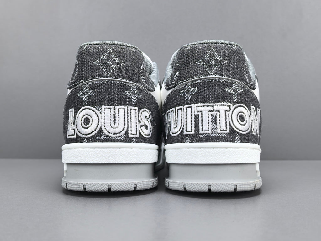 Lv Trainer