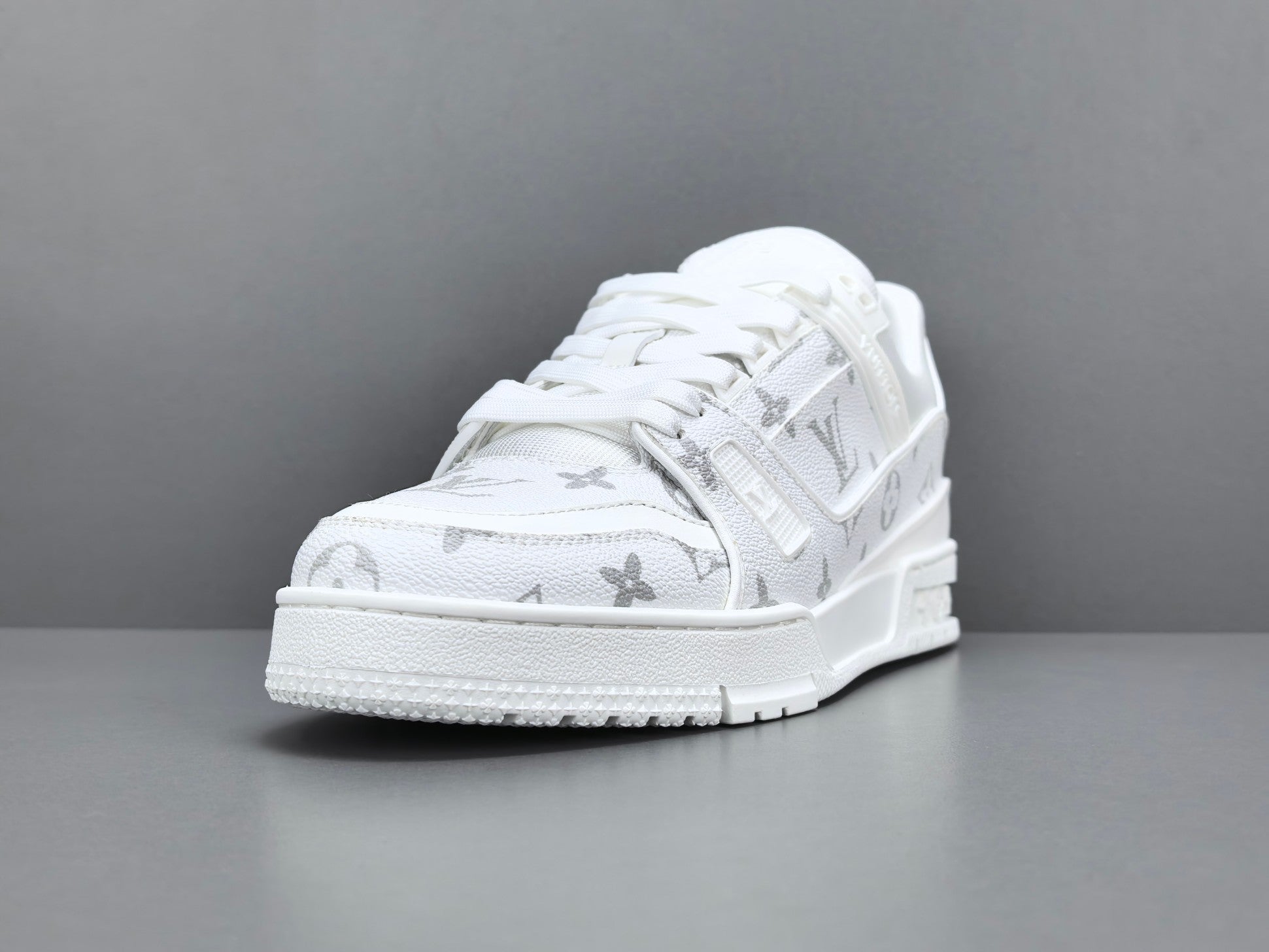 Lv Trainer