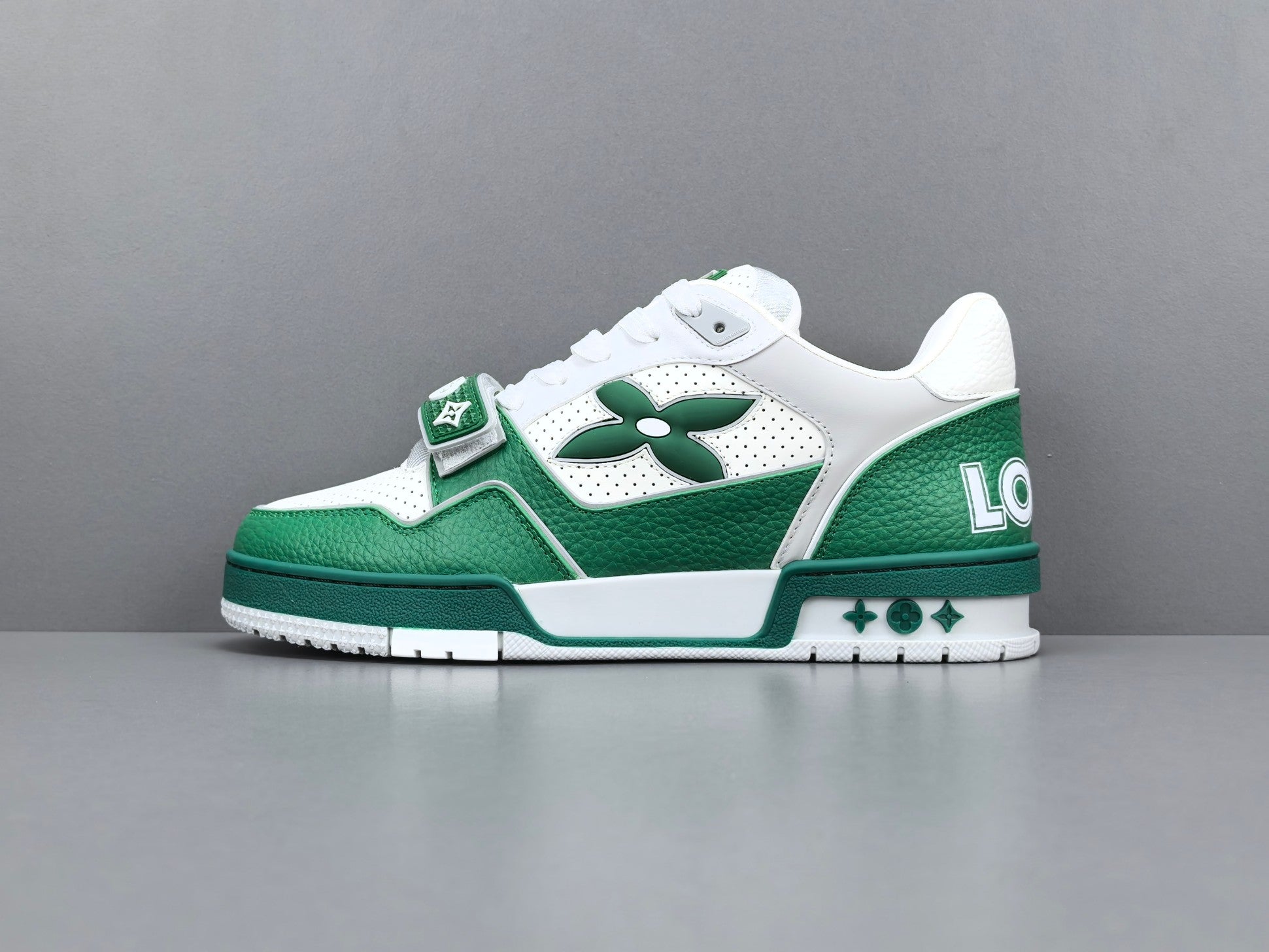 Lv Trainer