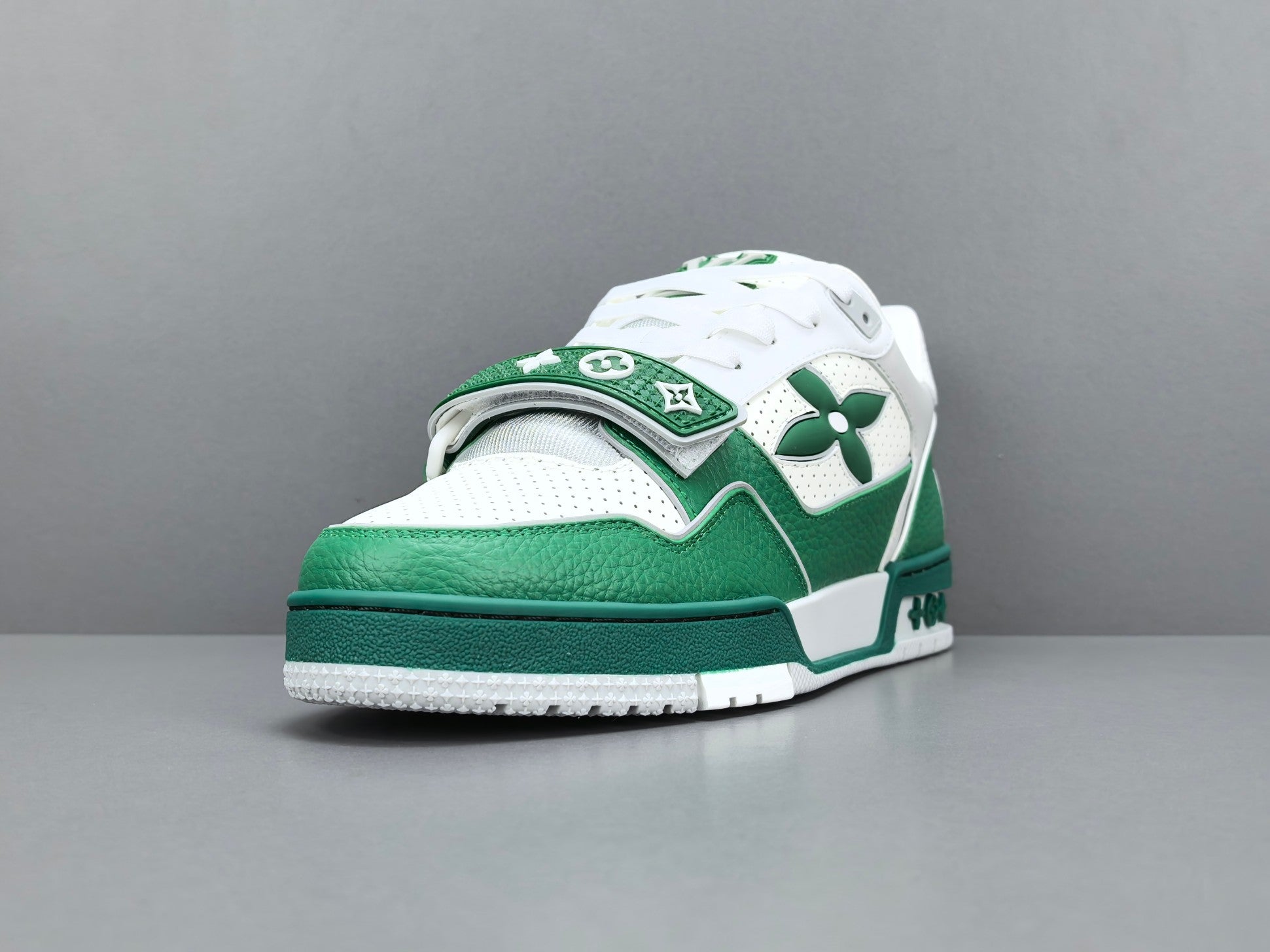 Lv Trainer