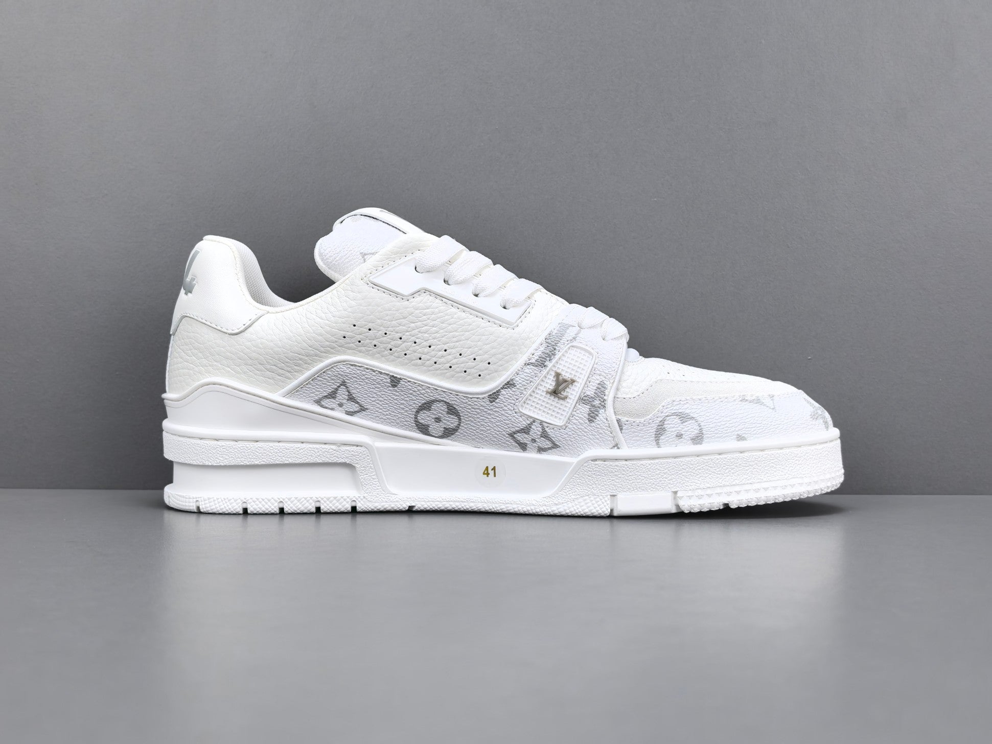 Lv Trainer