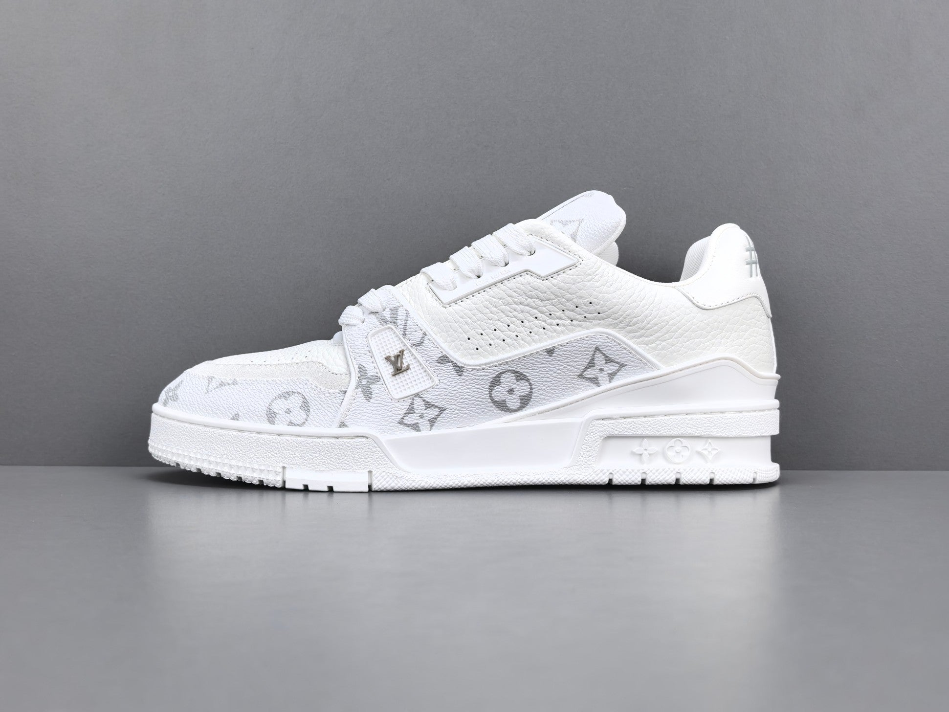 Lv Trainer