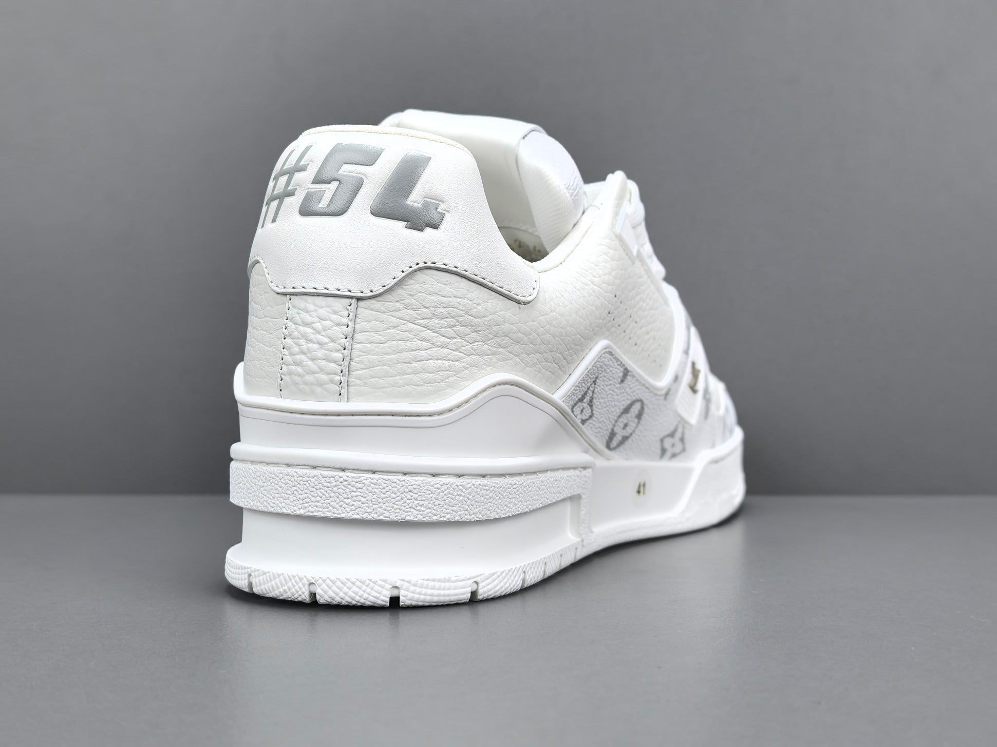 Lv Trainer