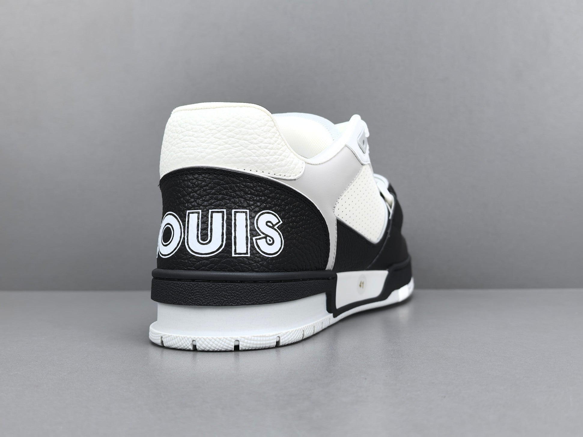 Lv Trainer