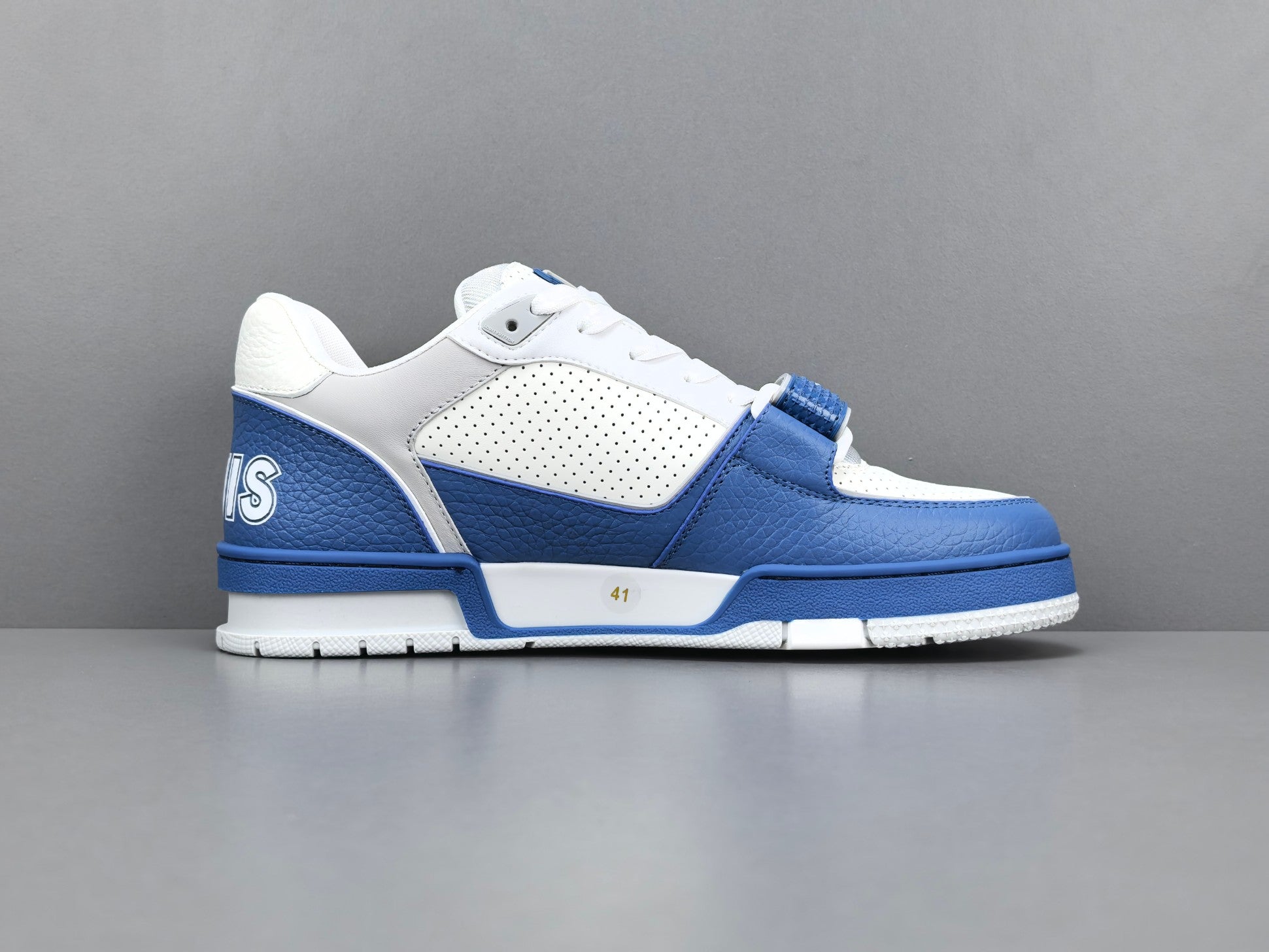 Lv Trainer