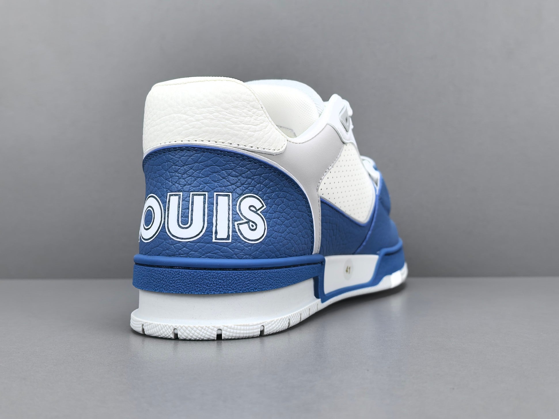 Lv Trainer